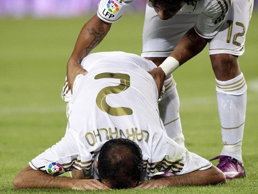Məsut Özil: David Vilya ilə islamı təhqir etdiyinə görə dalaşdım (FOTO)