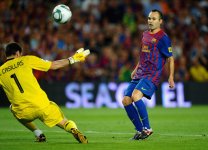 Məsut Özil: David Vilya ilə islamı təhqir etdiyinə görə dalaşdım (FOTO)