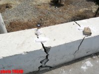 Şəhidlər Xiyabanındakı "Əbədi məşəl" kompleksinin yaxınlığındakı ərazidə sürüşmə təklükəsi yaranıb (ƏLAVƏ OLUNUB) (FOTO)