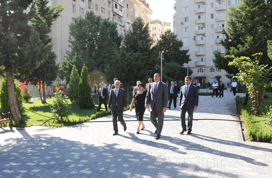 Azərbaycan Prezidenti yenidənqurmadan sonra istifadəyə verilmiş 259 nömrəli uşaq bağçasındakı şəraitlə tanış olub (FOTO)