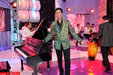 Ürəyindən əməliyyat olunan Nadir Qafarzadə səhnəyə çıxdı (FOTO)