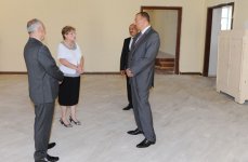 İlham Əliyev 160 nömrəli məktəbin binasında aparılan əsaslı təmir və yenidənqurma işlərinin gedişi ilə tanış olub (FOTO)