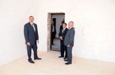 Azərbaycan Prezidenti İlham Əliyev Bakıda orta məktəblərin və uşaq bağçasının binalarında aparılan əsaslı təmir və yenidənqurma işlərinin gedişi ilə tanış olub (FOTO)