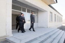 Azərbaycan Prezidenti İlham Əliyev Bakıda orta məktəblərin və uşaq bağçasının binalarında aparılan əsaslı təmir və yenidənqurma işlərinin gedişi ilə tanış olub (FOTO)