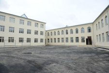 Azərbaycan Prezidenti Bakıda 179 nömrəli orta məktəbin binasında aparılan əsaslı təmir və yenidənqurma işləri ilə tanış olub (FOTO)