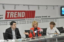 Müğənni Roza Zərgərli 30 min dollara başa gələn klipini təqdim etdi (FOTO)