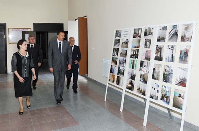 Azərbaycan Prezidenti Bakı məktəblərinin əsaslı təmir və yenidənqurmadan sonrakı vəziyyəti ilə tanış olub (FOTO)
