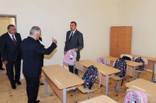 Azərbaycan Prezidenti Bakı məktəblərinin əsaslı təmir və yenidənqurmadan sonrakı vəziyyəti ilə tanış olub (FOTO)