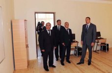 Azərbaycan Prezidenti Bakı məktəblərinin əsaslı təmir və yenidənqurmadan sonrakı vəziyyəti ilə tanış olub (FOTO)