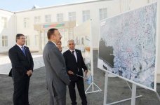 Azərbaycan Prezidenti Bakı məktəblərinin əsaslı təmir və yenidənqurmadan sonrakı vəziyyəti ilə tanış olub (FOTO)
