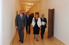 Azərbaycan Prezidenti Bakı məktəblərinin əsaslı təmir və yenidənqurmadan sonrakı vəziyyəti ilə tanış olub (FOTO)