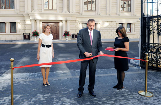 Prezident İlham Əliyev: Azərbaycanda təhsilin səviyyəsi müasir tədris prosesinin inkişafı hesabına daha da qalxacaq (FOTO)