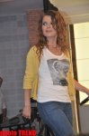 Kayli Minoqa olan sevgi azərbaycanlı müğənnini hərəkətə gətirdi (FOTO)