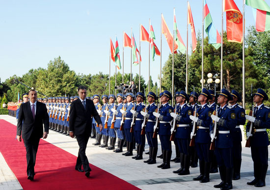 Monteneqro Prezidenti Filip Vuyanoviçin Bakıda rəsmi qarşılanma mərasimi keçirilib (FOTO)