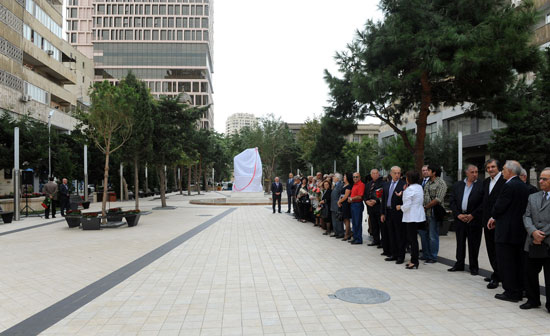 Prezident İlham Əliyev: Bu gün müstəqil Azərbaycan milli irsini qorumağa qadirdir (FOTO)
