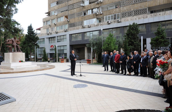 Prezident İlham Əliyev: Bu gün müstəqil Azərbaycan milli irsini qorumağa qadirdir (FOTO)