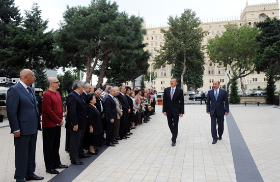 Prezident İlham Əliyev: Bu gün müstəqil Azərbaycan milli irsini qorumağa qadirdir (FOTO)