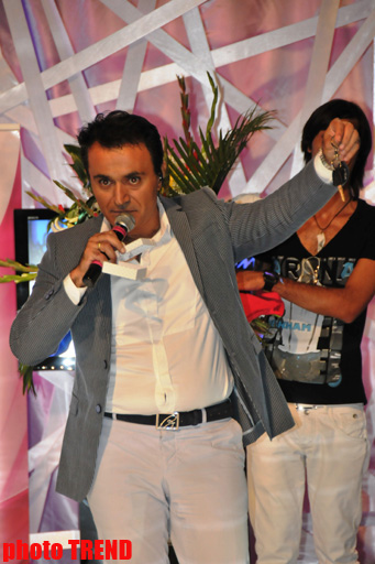 "Azəri Top Model"in qalibi avtomobilə sahib oldu (FOTO)