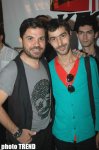 Kənan Doğulu Azərbaycan jurnalistlərinə aşiq oldu (FOTO)