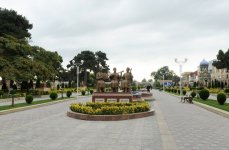 İlham Əliyev Xaçmazda Şəxsiyyətlər Muzeyi ilə tanış olub (FOTO)