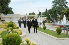 İlham Əliyev Xaçmazda Şəxsiyyətlər Muzeyi ilə tanış olub (FOTO)