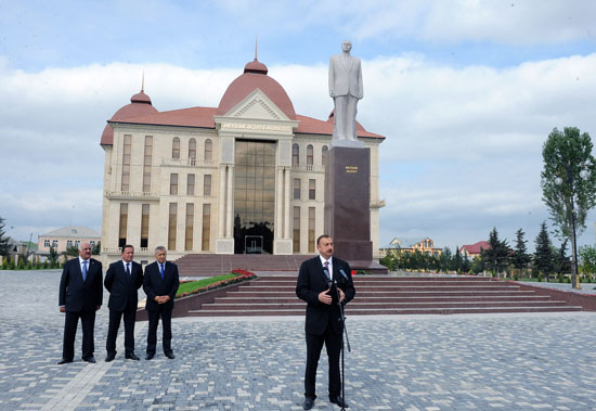 Prezident İlham Əliyev: Azərbaycanın bugünkü uğurlu inkişafı dünya ictimaiyyəti tərəfindən yüksək qiymətləndirilir (FOTO)