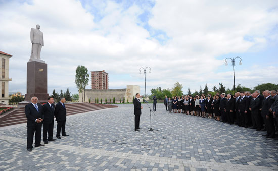Prezident İlham Əliyev: Azərbaycanın bugünkü uğurlu inkişafı dünya ictimaiyyəti tərəfindən yüksək qiymətləndirilir (FOTO)