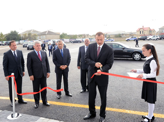 İlham Əliyev Quba avtovağzalının açılışında iştirak edib (FOTO)