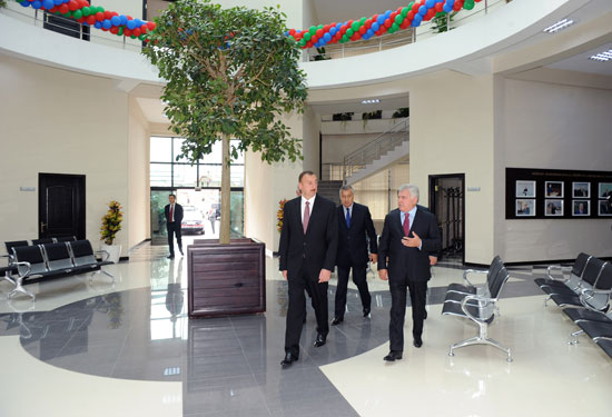 İlham Əliyev Quba avtovağzalının açılışında iştirak edib (FOTO)