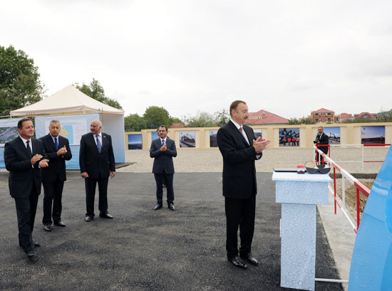 İlham Əliyev Quba şəhərinin su və kanalizasiya sisteminin yenidən qurulması layihəsi ilə tanış olub (FOTO)