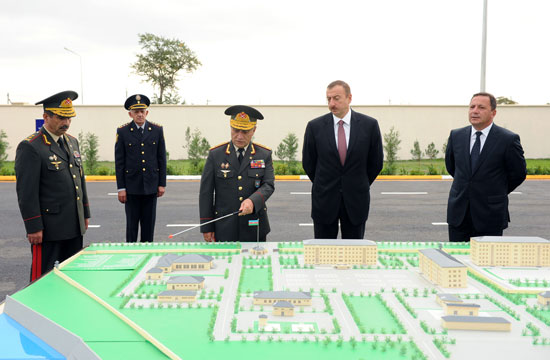 Prezident İlham Əliyev Qubada Daxili Qoşunların "N" saylı hərbi şəhərciyinin açılışında iştirak edib (FOTO)