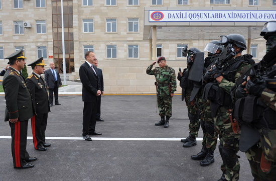 Prezident İlham Əliyev Qubada Daxili Qoşunların "N" saylı hərbi şəhərciyinin açılışında iştirak edib (FOTO)