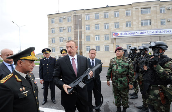 Prezident İlham Əliyev Qubada Daxili Qoşunların "N" saylı hərbi şəhərciyinin açılışında iştirak edib (FOTO)