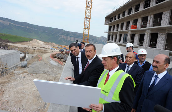 Azərbaycan Prezidenti Qusarda Şahdağ qış-yay turizm kompleksinin tikintisi ilə tanış olub (FOTO)