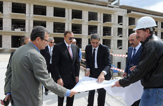 Azərbaycan Prezidenti Qusarda Şahdağ qış-yay turizm kompleksinin tikintisi ilə tanış olub (FOTO)