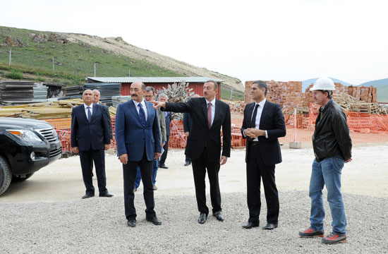 Azərbaycan Prezidenti Qusarda Şahdağ qış-yay turizm kompleksinin tikintisi ilə tanış olub (FOTO)