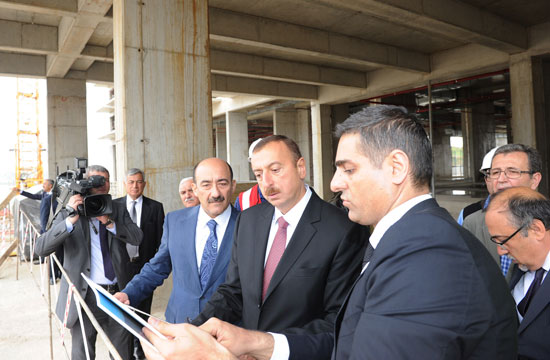 Azərbaycan Prezidenti Qusarda Şahdağ qış-yay turizm kompleksinin tikintisi ilə tanış olub (FOTO)