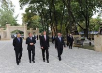 İlham Əliyev Qubada Nizami adına parkda yenidənqurma işləri ilə tanış olub, Şahmat Məktəbinin açılışında iştirak edib (FOTO)