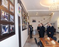 İlham Əliyev Qubada Nizami adına parkda yenidənqurma işləri ilə tanış olub, Şahmat Məktəbinin açılışında iştirak edib (FOTO)