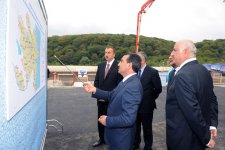 İlham Əliyev Quba şəhərinin su və kanalizasiya sisteminin yenidən qurulması layihəsi ilə tanış olub (FOTO)