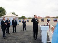 İlham Əliyev Quba şəhərinin su və kanalizasiya sisteminin yenidən qurulması layihəsi ilə tanış olub (FOTO)