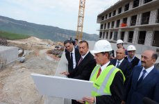 Azərbaycan Prezidenti Qusarda Şahdağ qış-yay turizm kompleksinin tikintisi ilə tanış olub (FOTO)