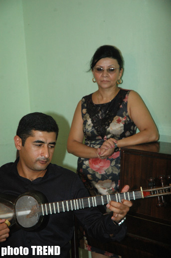 Murad Sadıx ilk konsertində muğam oxuyacaq (FOTO)