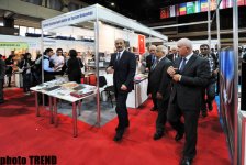 Bakıda 2-ci beynəlxalq kitab sərgi yarmarkası öz işinə başlayıb (FOTO)