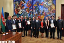 Azərbaycanlı tələbələrə Nobel təqaüdü təqdim olunub (FOTO)