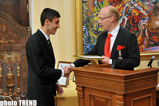 Azərbaycanlı tələbələrə Nobel təqaüdü təqdim olunub (FOTO)