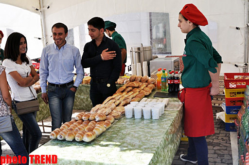 İçərişəhərdə üzüm yığımı festivalı (fotosessiya)