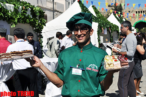 İçərişəhərdə üzüm yığımı festivalı (fotosessiya)