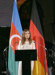 Mehriban Əliyeva: Bölgədə həyata keçirilən bütün irimiqyaslı layihələr Azərbaycanın iştirakı və təşəbbüsü ilə reallaşır (FOTO)