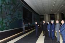 İlham Əliyev Bakıda Nəqliyyatı İntellektual İdarəetmə Mərkəzində görülən işlərlə tanış olub (FOTO)